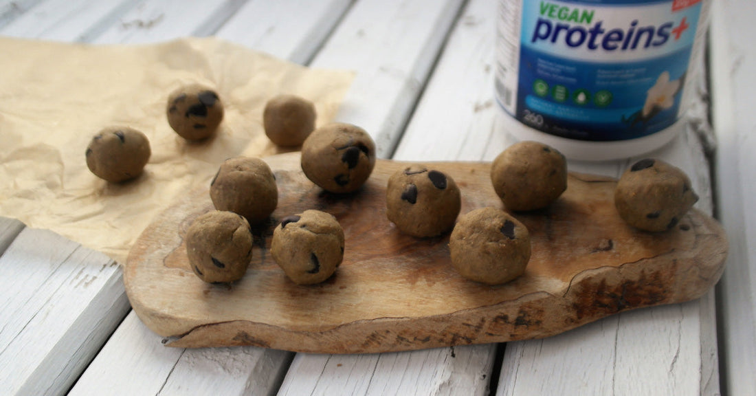 Boules protéinées sans cuisson à saveur de pâte à biscuit - La Boite à Grains