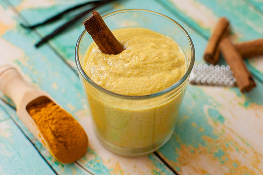 Recette : Lait d’or au curcuma et lait de cajou - La Boite à Grains