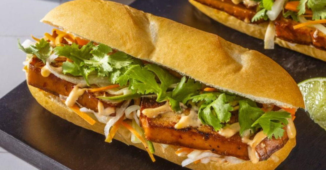 banh mi au tofu fumé - La Boite à Grains
