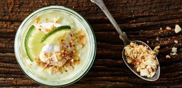 Recette : crème-dessert au kéfir et à la lime des Keys - La Boite à Grains