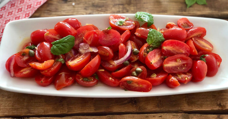 Marinated tomato salad with Maras pink salt